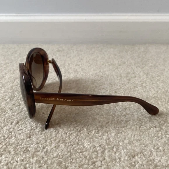 Kate spade sunglasses - Picture 2 of 2